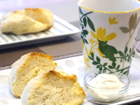生クリームだけで簡単スコーン♪